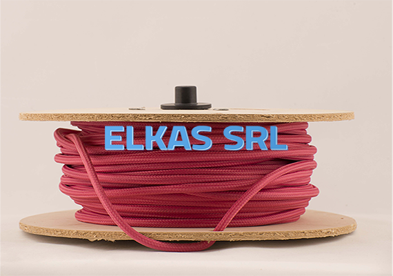 Nuestros cables cuentan con certificación. Además cuentan con un proceso de pegado que evita que se despelucen en su armado.